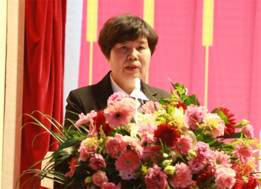 华体会官方网站,华体会huatihui(中国)第一届党委班子选举大会---徐州市树恩中学总校长薛淑萍同志致开幕辞